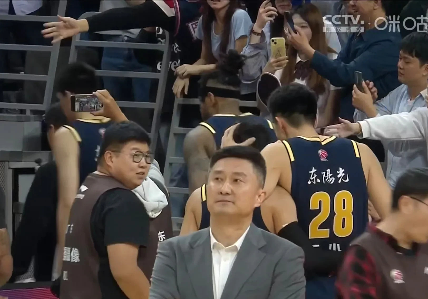 关于皇家社会迎CBA常规赛关键赛,集结日队长鼓劲,球迷炸锅,细节决定成败的信息 关于皇家社会迎CBA常规赛关键赛,集结日队长鼓劲,球迷炸锅,细节决定成败的信息